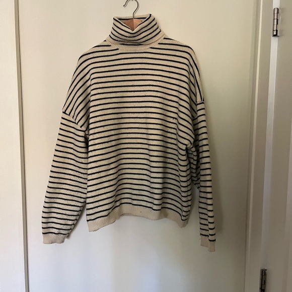oversized 💯 wool hand-knit striped turtleneck - Picture 1 of 8